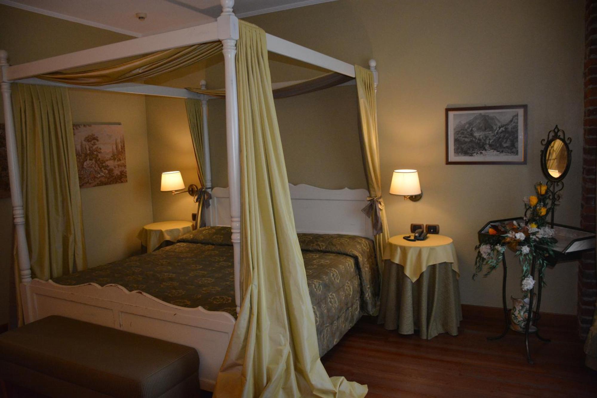 Romantic Hotel Furno San Francesco al Campo Exterior photo