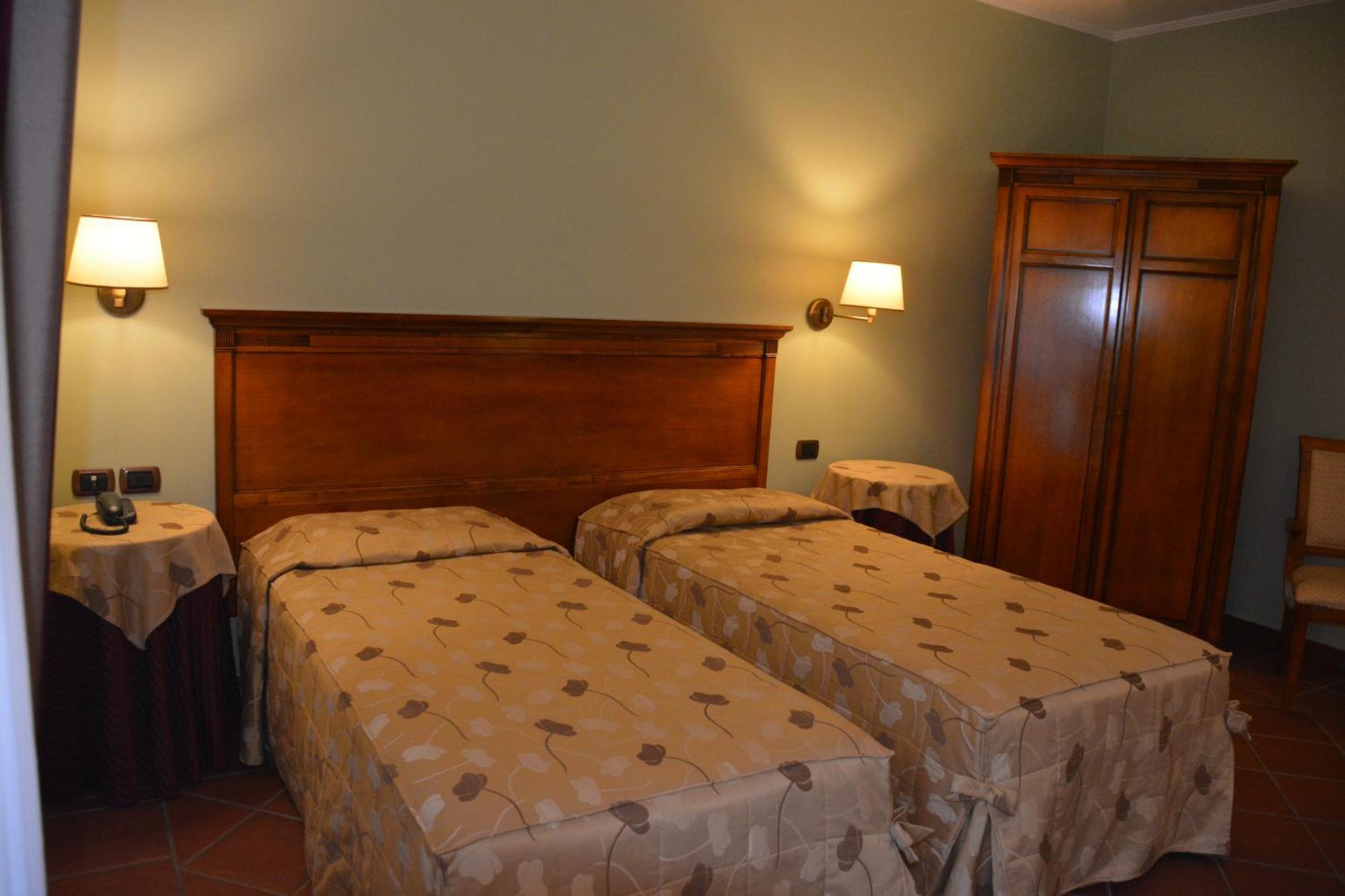Romantic Hotel Furno San Francesco al Campo Exterior photo